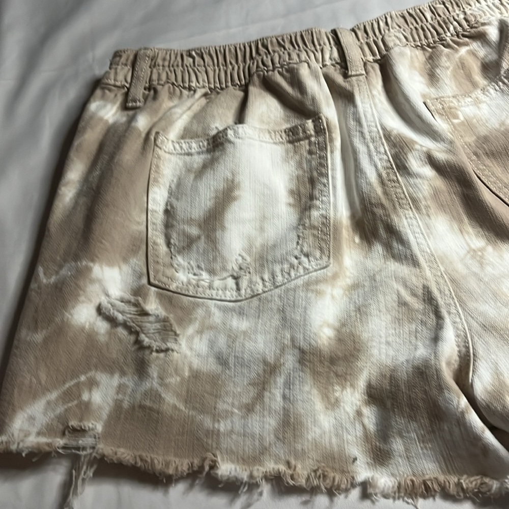 Aerie Tie Dyed Distressed Jean Shorts - Picture 9 of 11